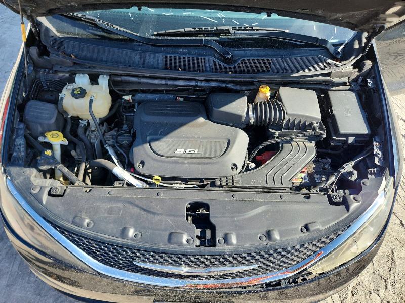 55510596 :رقم المزاد ، 2C4RC1DG5HR513175 vin ، 2017 Chrysler Pacifica مزاد بيع