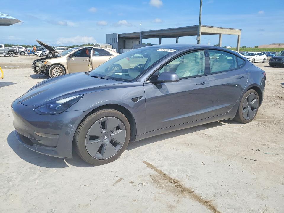 51778596 :رقم المزاد ، 5YJ3E1EA7MF025121 vin ، 2021 Tesla Model 3 مزاد بيع
