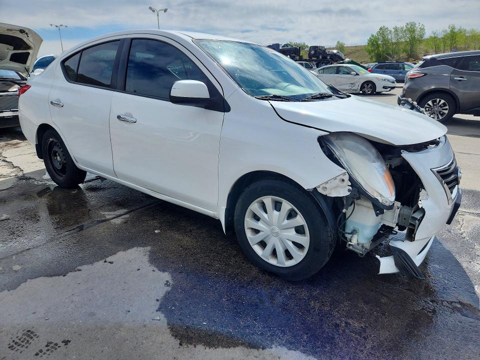 53645866 :رقم المزاد ، 3N1CN7AP5EL830022 vin ، 2014 Nissan Versa مزاد بيع
