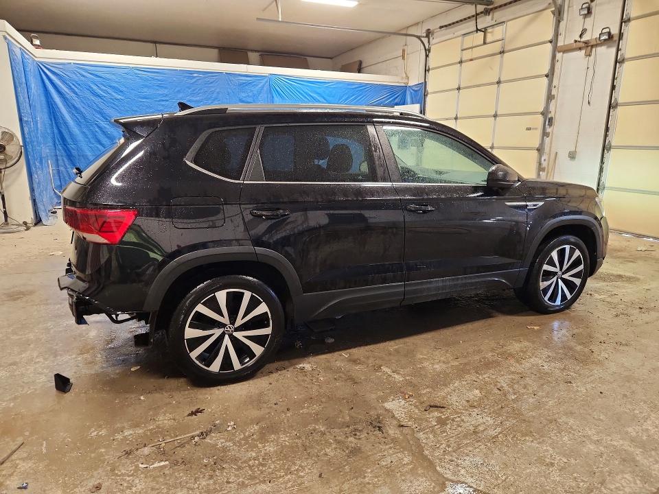 Продажа на аукционе авто 2022 Volkswagen Taos, vin: 3VVLX7B2XNM056811, номер лота: 53511576