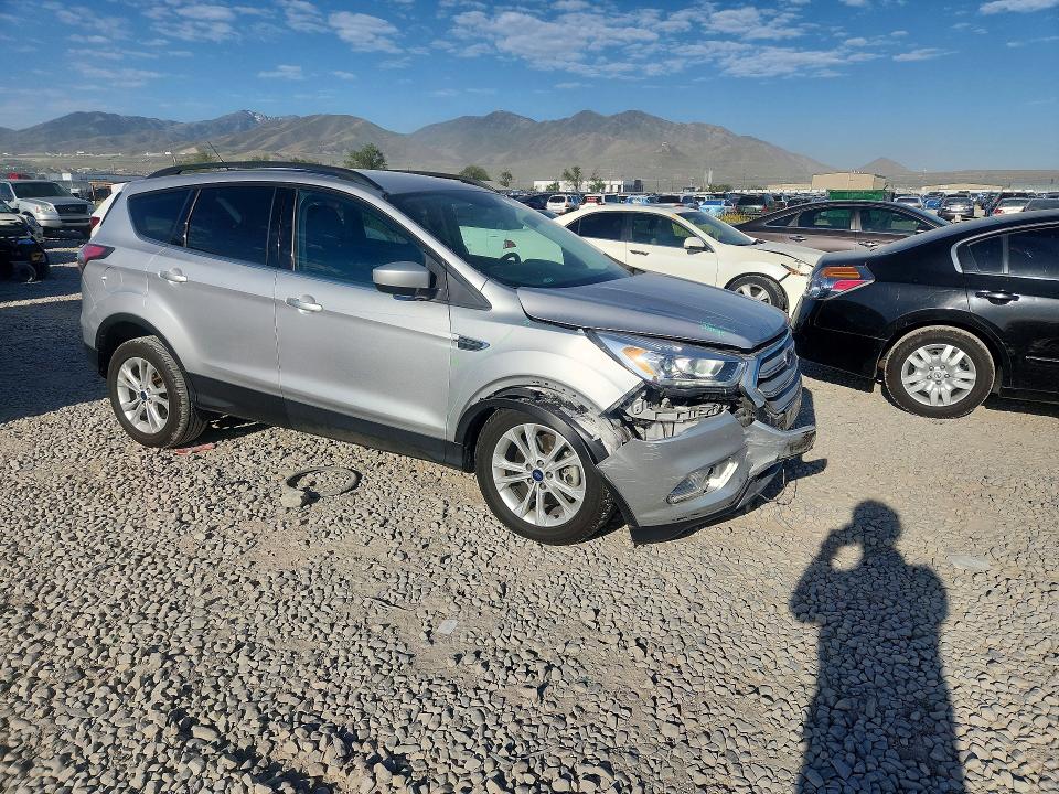 Продажа на аукционе авто 2017 Ford Escape, vin: 1FMCU9G95HUA23218, номер лота: 53345146