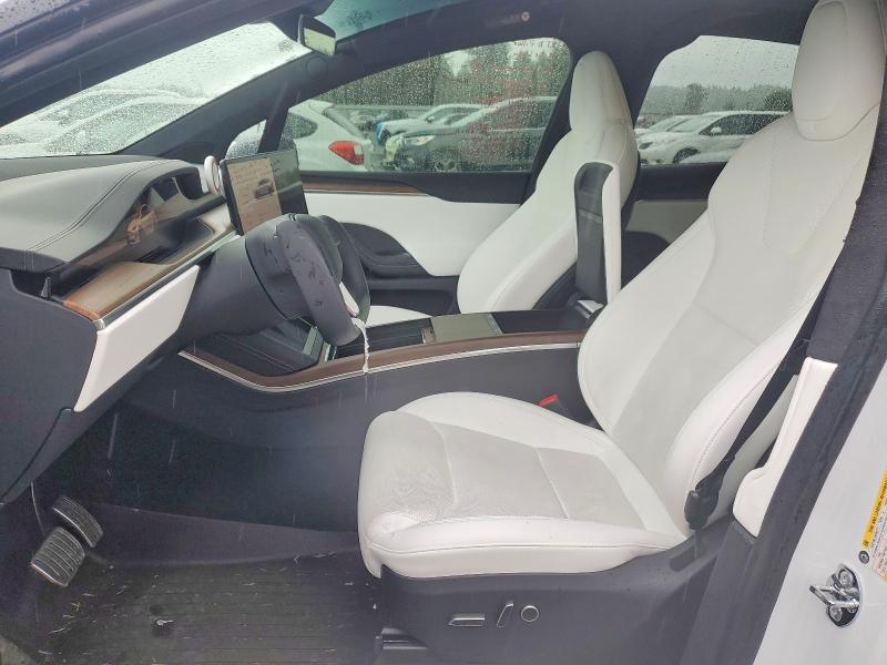 53088586 :رقم المزاد ، 7SAXCBE57PF365585 vin ، 2023 Tesla Model X مزاد بيع