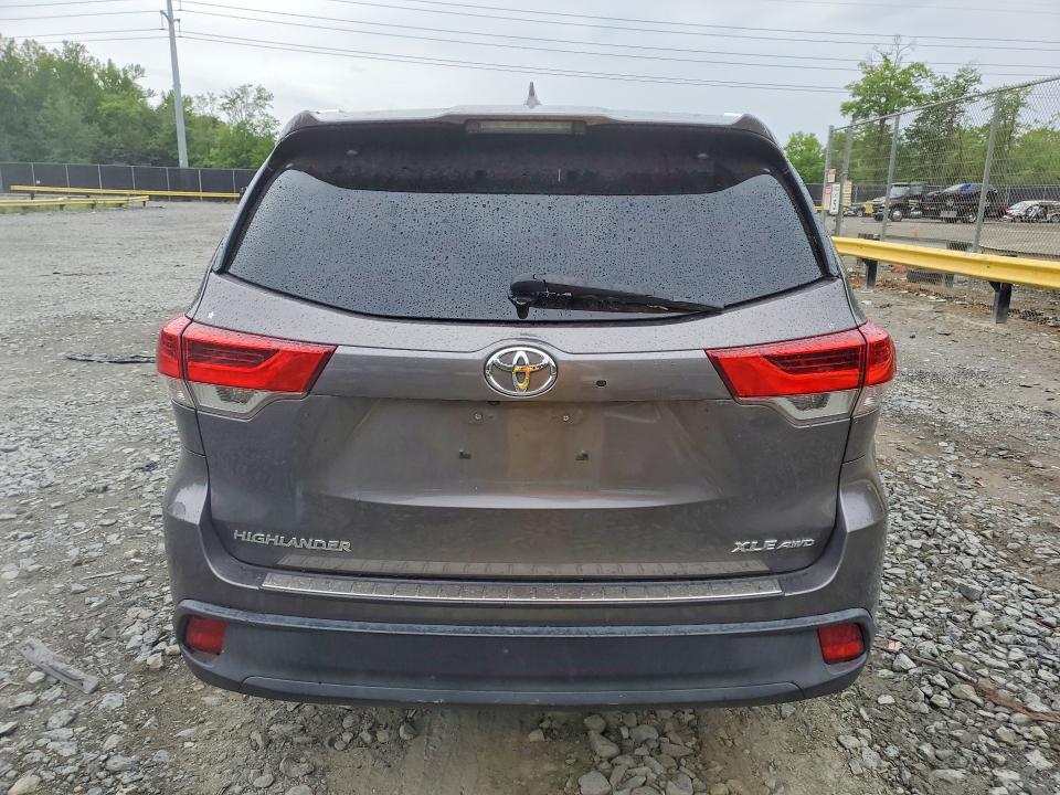 Aukcja sprzedaży 2018 Toyota Highlander, vin: 5TDJZRFH9JS540800, numer aukcji: 52569736