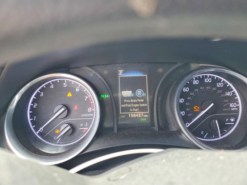 54518726 :رقم المزاد ، 4T1B11HK7JU664805 vin ، 2018 Toyota Camry مزاد بيع