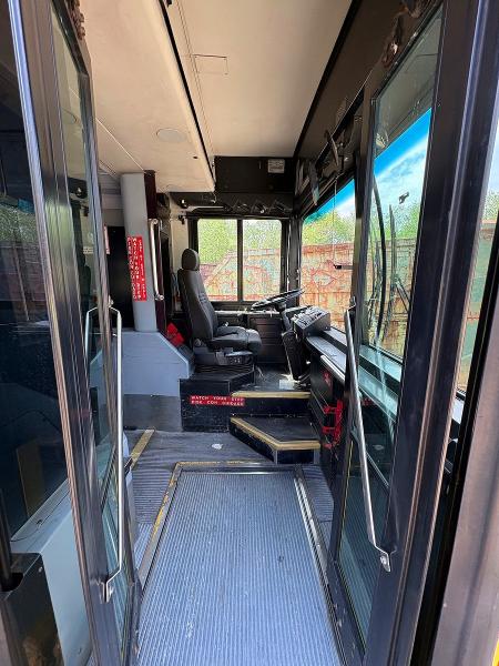 55984896 :رقم المزاد ، 15GGD211X71078143 vin ، 2007 Gillig Transit Bus مزاد بيع