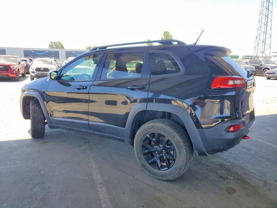 54366976 :رقم المزاد ، 1C4PJMBS7FW770039 vin ، 2015 Jeep Cherokee مزاد بيع