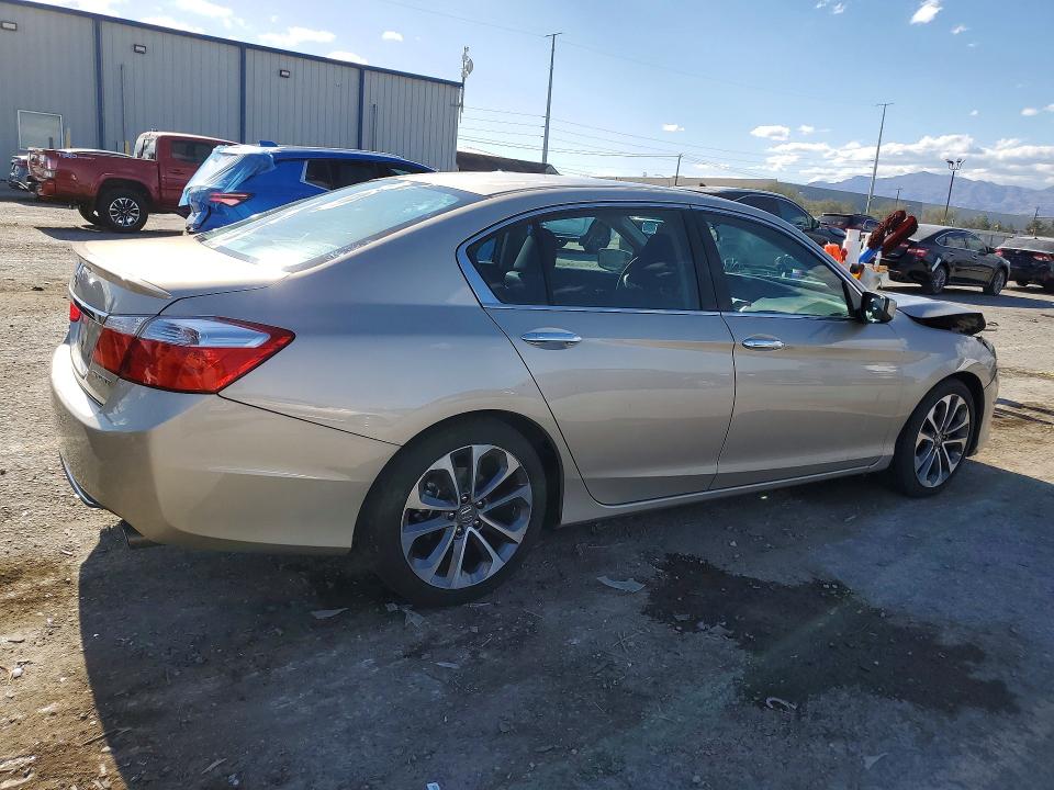 Продажа на аукционе авто 2015 Honda Accord, vin: 1HGCR2F52FA132151, номер лота: 55551066