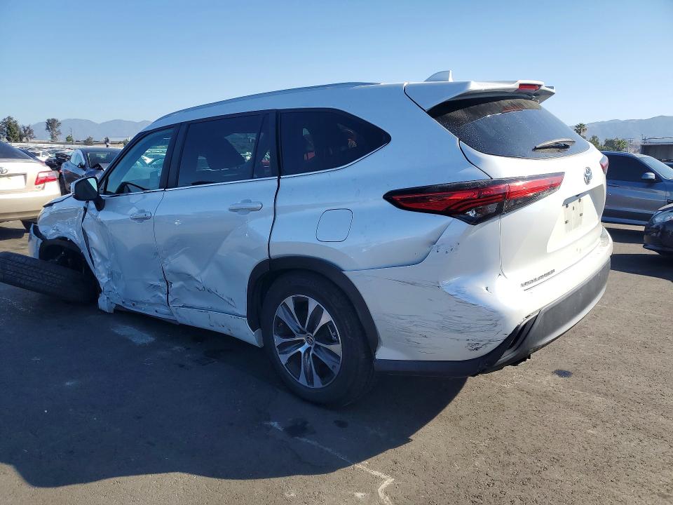 Продажа на аукционе авто 2023 Toyota Highlander, vin: 5TDKDRAH6PS024820, номер лота: 52270936