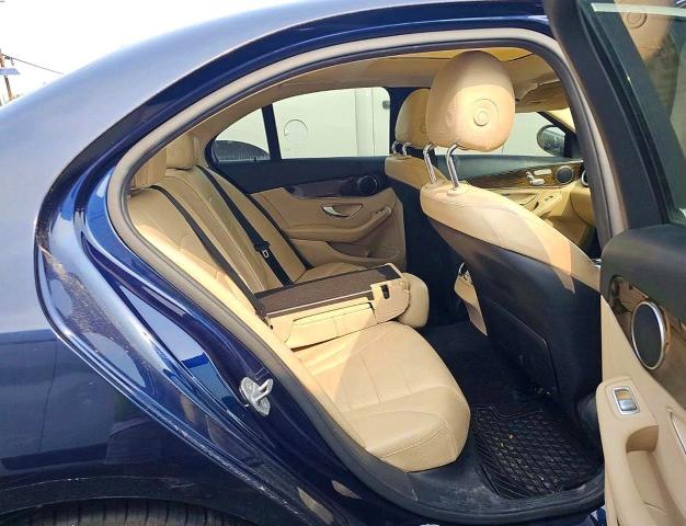 Продажа на аукционе авто 2017 Mercedes-benz C, vin: 55SWF4KBXHU216920, номер лота: 52778936