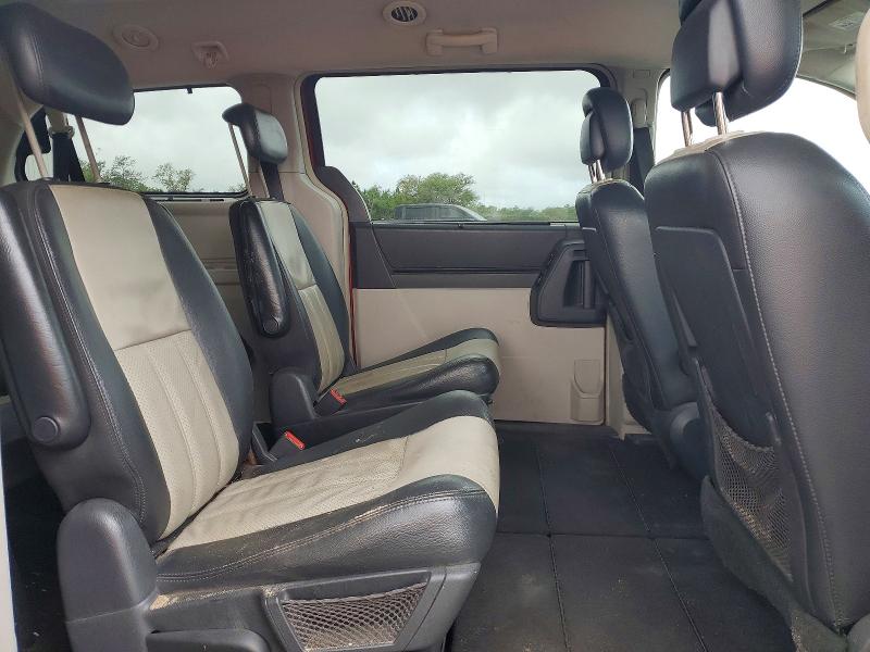 52866926 :رقم المزاد ، 2A4RR5D1XAR386019 vin ، 2010 Chrysler Town & Country مزاد بيع