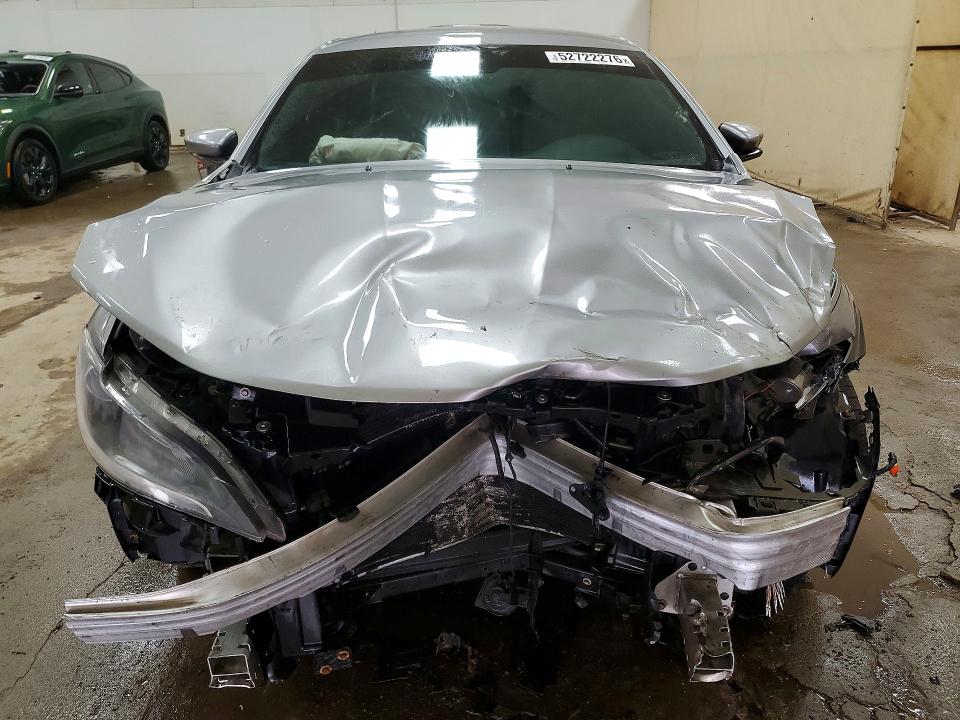 52722276 :رقم المزاد ، 1C3CCCBG9FN702253 vin ، 2015 Chrysler 200 مزاد بيع