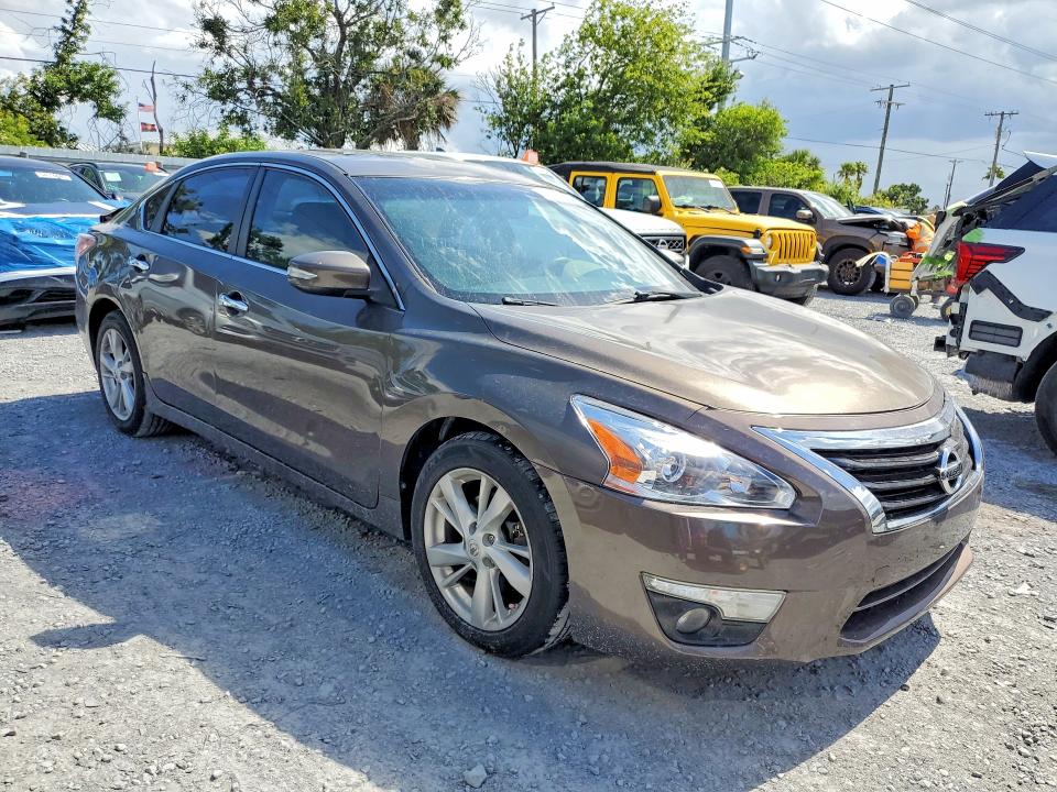 2014 Nissan Altima მანქანა იყიდება აუქციონზე, vin: 1N4AL3AP4EC115818, აუქციონის ნომერი: 53919586