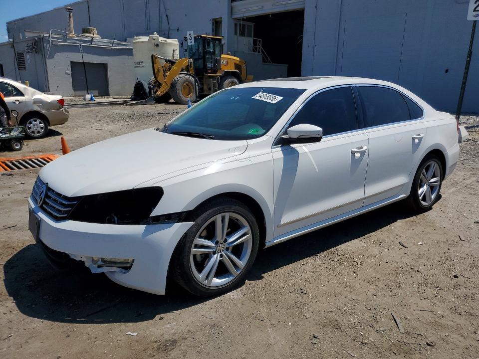 54065086 :رقم المزاد ، 1VWBN7A37EC100112 vin ، 2014 Volkswagen Passat مزاد بيع