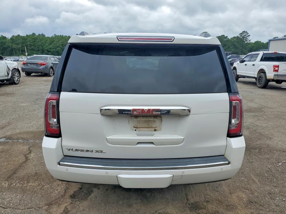 Продаж на аукціоні авто 2018 Gmc Yukon Xl, vin: 1GKS1HKJ2JR277602, номер лоту: 52838606