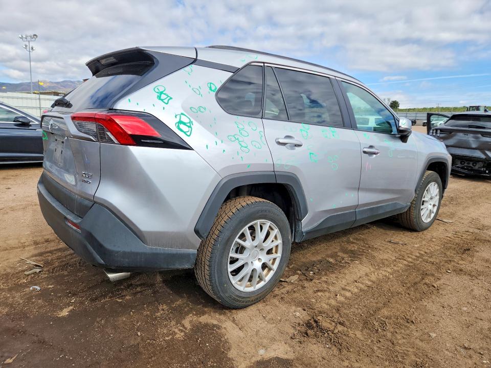 2021 Toyota Rav4 მანქანა იყიდება აუქციონზე, vin: 2T3P1RFV2MC201808, აუქციონის ნომერი: 54829246
