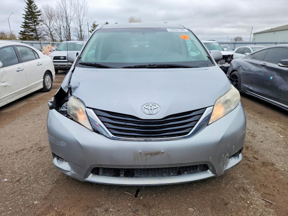 Продажа на аукционе авто 2011 Toyota Sienna, vin: 5TDKK3DC1BS164995, номер лота: 52850186