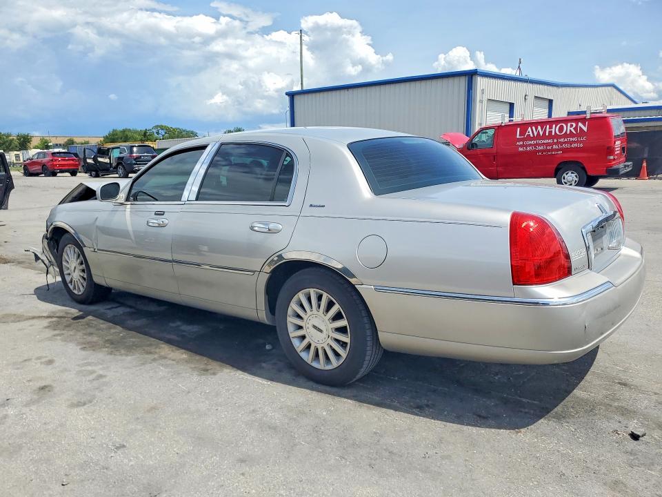 Продажа на аукционе авто 2003 Lincoln Town Car, vin: 1LNHM81W13Y695339, номер лота: 55217766