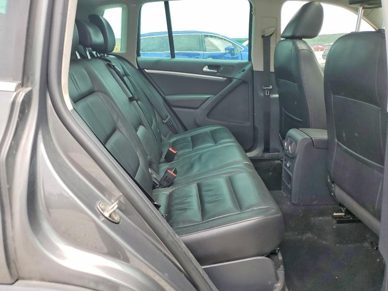 52692326 :رقم المزاد ، WVGBV7AX7CW003196 vin ، 2012 Volkswagen Tiguan مزاد بيع