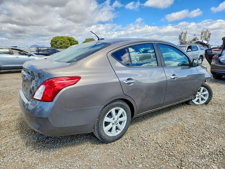 55165116 :رقم المزاد ، 3N1CN7AP6CL889383 vin ، 2012 Nissan Versa مزاد بيع