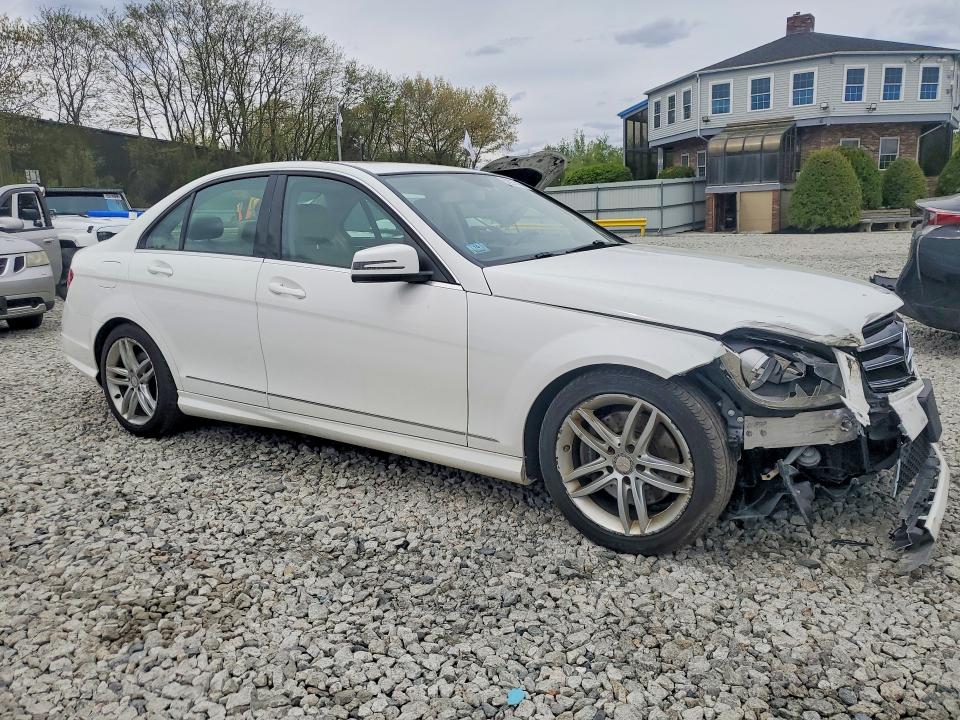 52937716 :رقم المزاد ، WDDGF8AB9EA957245 vin ، 2014 Mercedes-benz C مزاد بيع