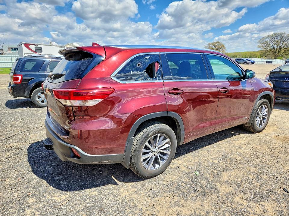 Продажа на аукционе авто 2017 Toyota Highlander Hybrid, vin: 5TDJGRFH2HS025394, номер лота: 52350566