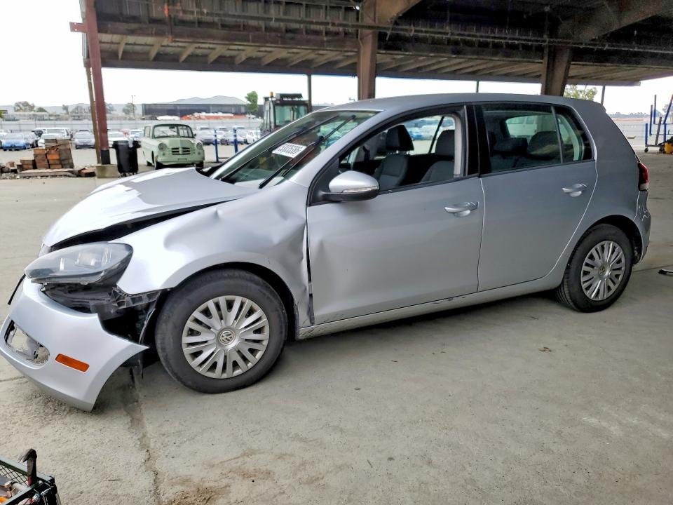 53035386 :رقم المزاد ، WVWDB7AJ5DW130418 vin ، 2013 Volkswagen Golf مزاد بيع