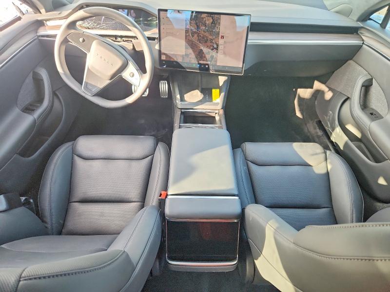 53116946 :رقم المزاد ، 5YJSA1E58SF551202 vin ، 2025 Tesla Model S مزاد بيع