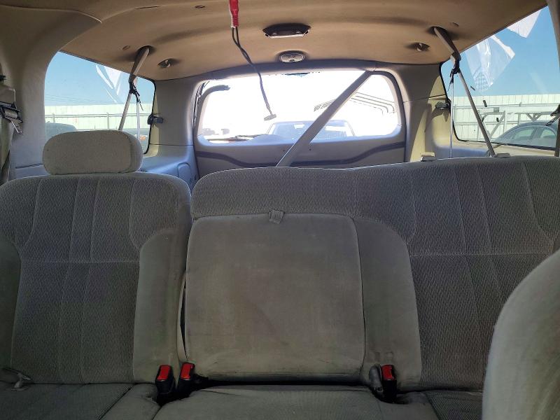 2000 Ford Excursion მანქანა იყიდება აუქციონზე, vin: 1FMNU40L3YEC37832, აუქციონის ნომერი: 52192046