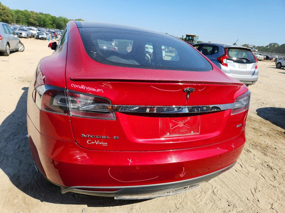 2015 Tesla Model S მანქანა იყიდება აუქციონზე, vin: 5YJSA1V26FF097379, აუქციონის ნომერი: 53719126