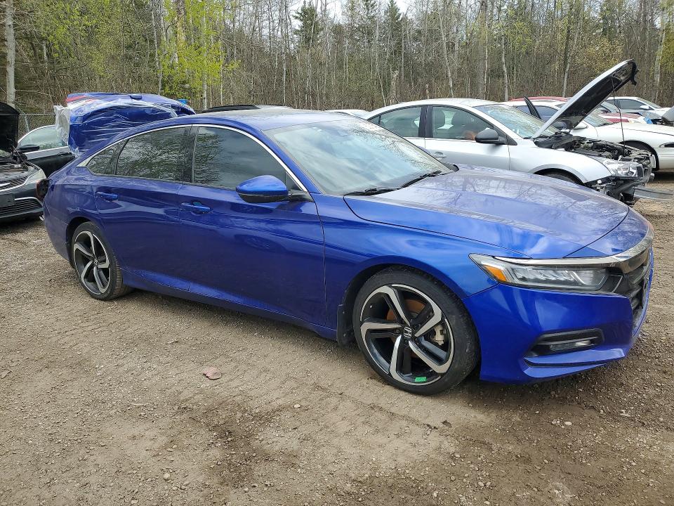Продажа на аукционе авто 2018 Honda Accord, vin: 1HGCV1F30JA811588, номер лота: 52215456