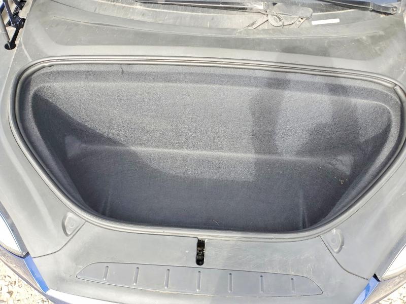 Продаж на аукціоні авто 2018 Tesla Model X, vin: 5YJXCBE23JF136198, номер лоту: 52579336