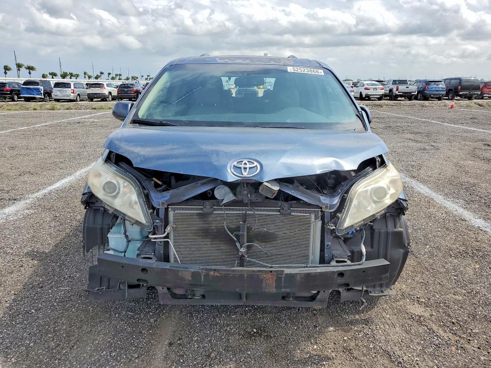 52523866 :رقم المزاد ، 5TDYK3DC2ES508123 vin ، 2014 Toyota Sienna مزاد بيع