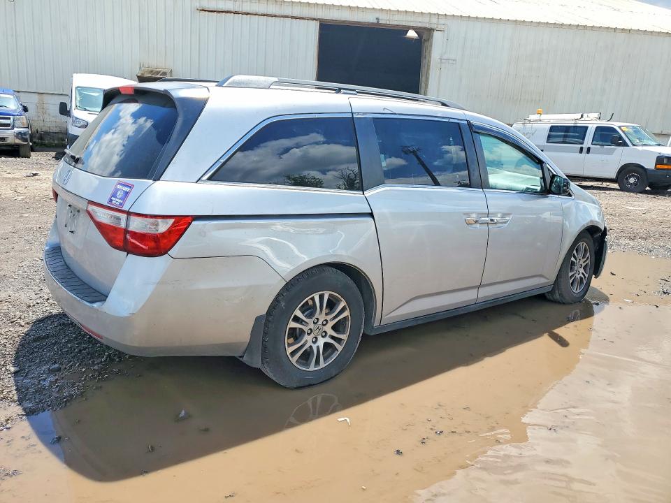 53659686 :رقم المزاد ، 5FNRL5H41BB078679 vin ، 2011 Honda Odyssey مزاد بيع
