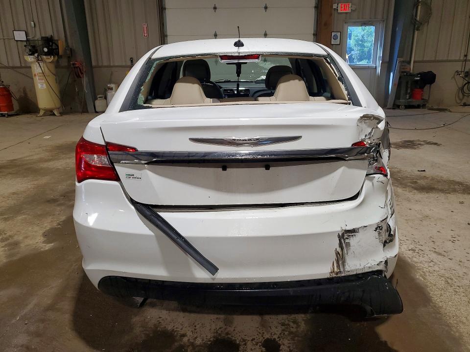 Продажа на аукционе авто 2014 Chrysler 200, vin: 1C3CCBAB9EN206268, номер лота: 52420246
