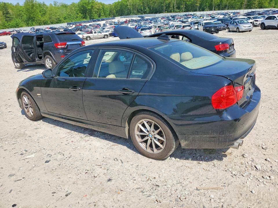 54121546 :رقم المزاد ، WBAPK5C50AA652977 vin ، 2010 Bmw 328 مزاد بيع