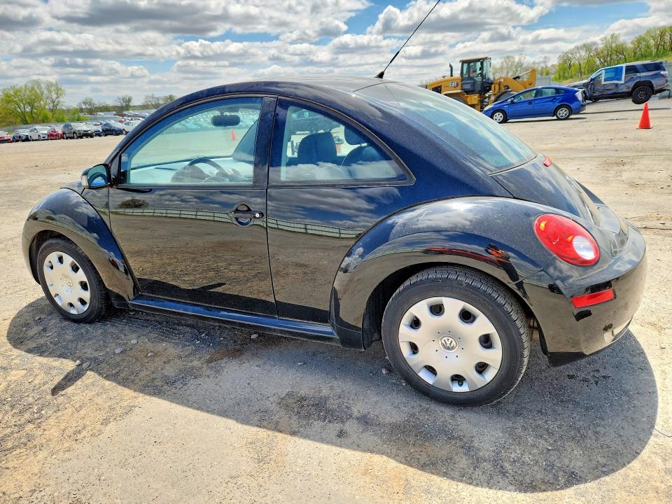 2010 Volkswagen New Beetle მანქანა იყიდება აუქციონზე, vin: 3VWPG3AG6AM018845, აუქციონის ნომერი: 52595106