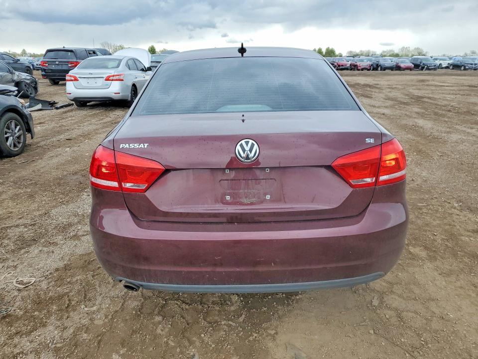 52262196 :رقم المزاد ، 1VWBP7A34CC039826 vin ، 2012 Volkswagen Passat مزاد بيع