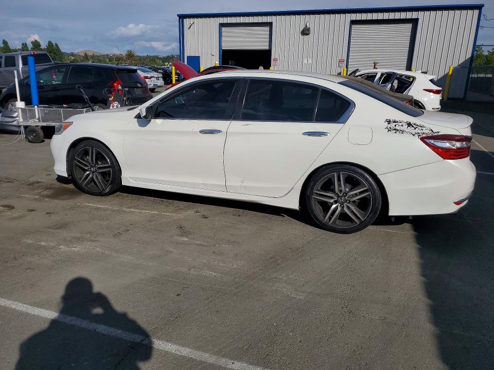 Продажа на аукционе авто 2016 Honda Accord, vin: 1HGCR2F63GA192465, номер лота: 55184066