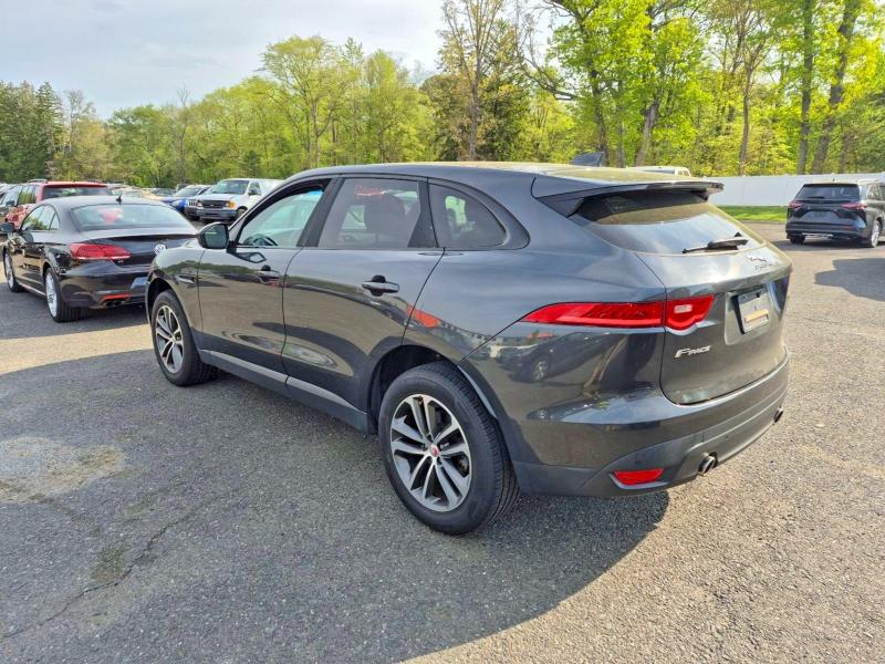 53378116 :رقم المزاد ، SADCJ2BV7HA050368 vin ، 2017 Jaguar F-pace مزاد بيع