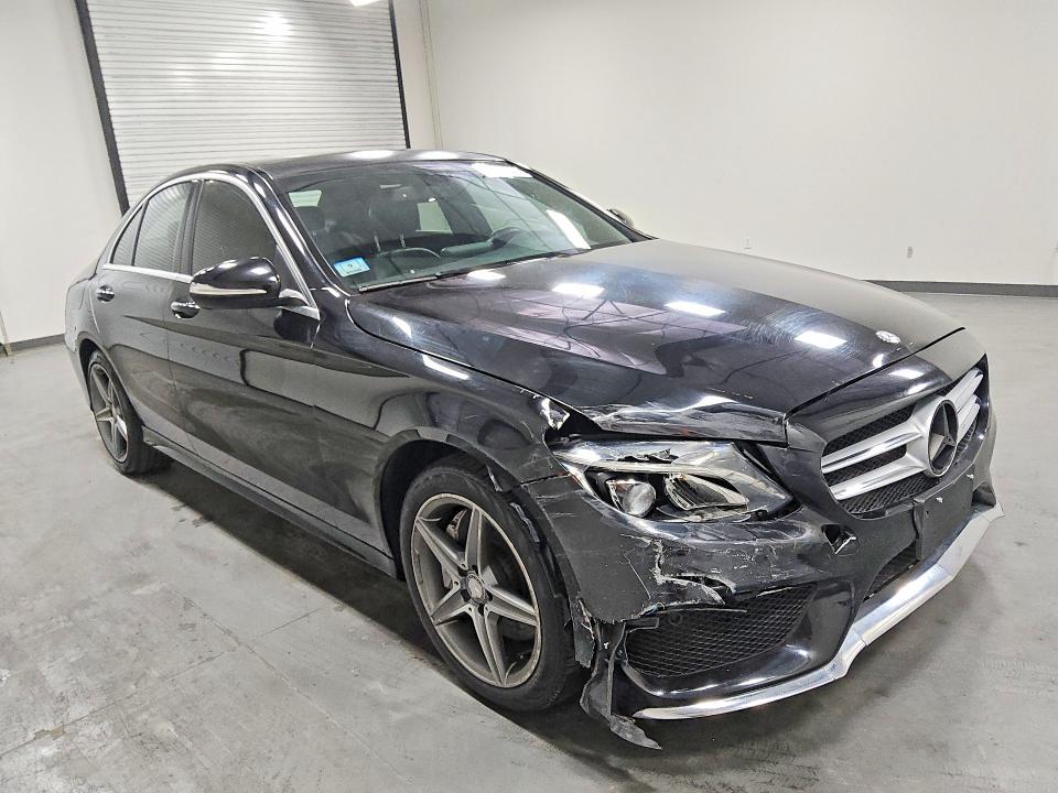 51430996 :رقم المزاد ، 55SWF4KB8FU014073 vin ، 2015 Mercedes-benz C مزاد بيع