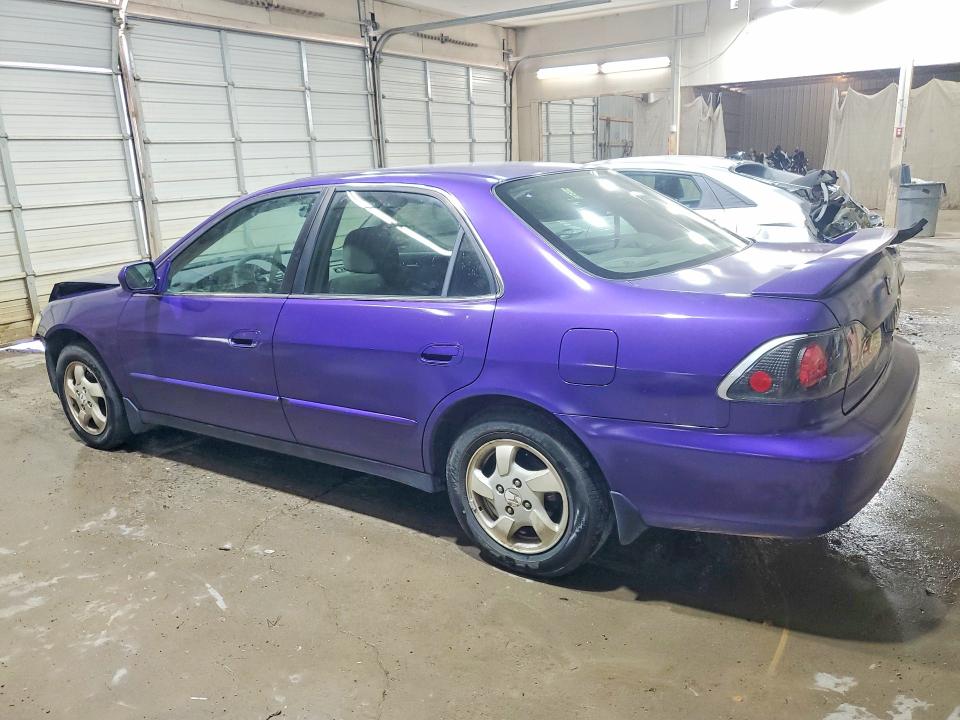 1999 Honda Accord მანქანა იყიდება აუქციონზე, vin: 1HGCG5654XA108250, აუქციონის ნომერი: 55129616