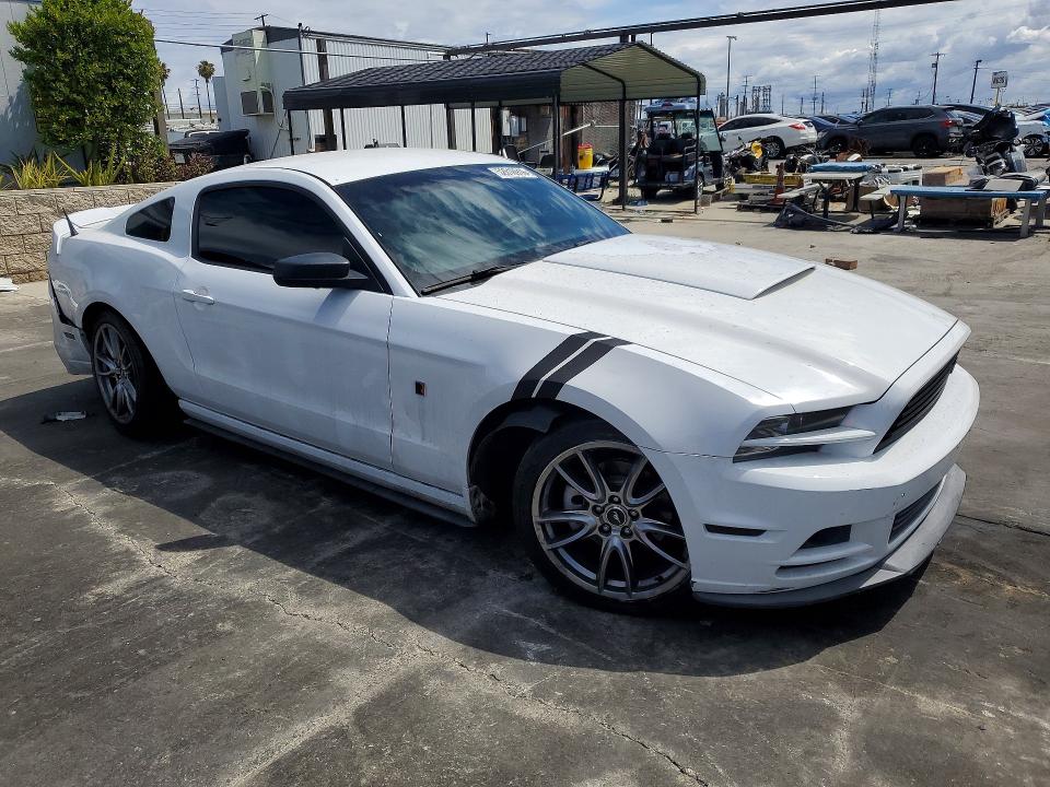 Продажа на аукционе авто 2014 Ford Mustang, vin: 1ZVBP8AM6E5245820, номер лота: 52618916