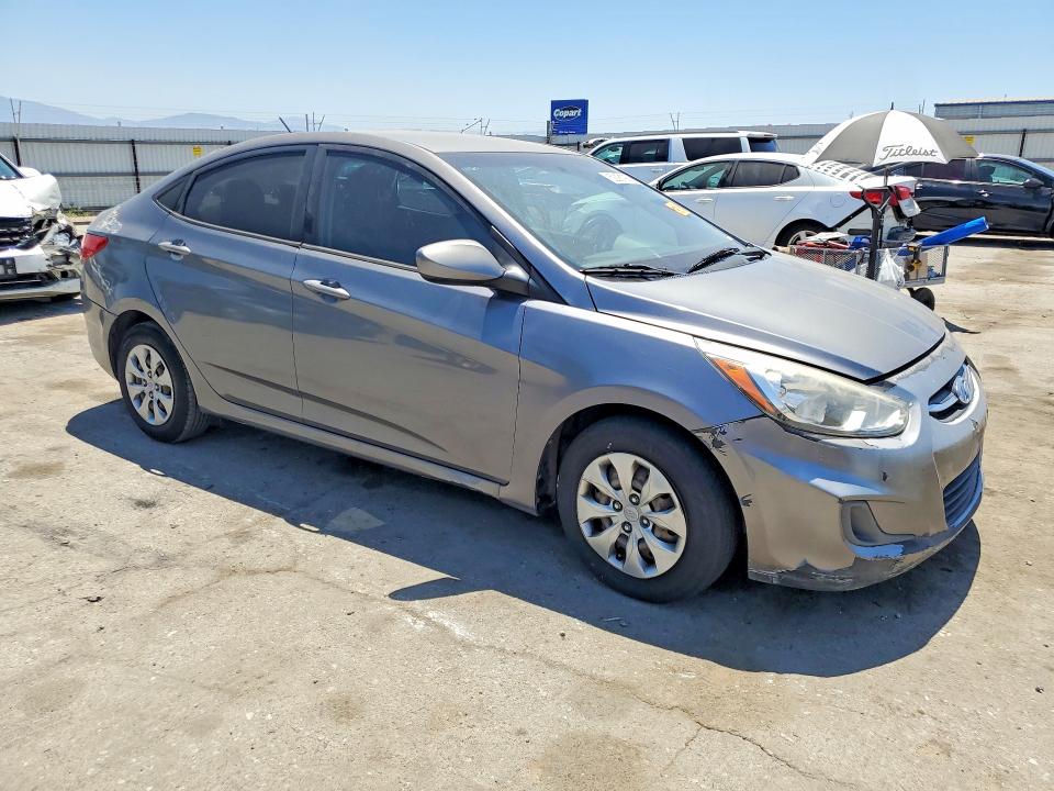2015 Hyundai Accent მანქანა იყიდება აუქციონზე, vin: KMHCT4AE5FU832498, აუქციონის ნომერი: 52381906