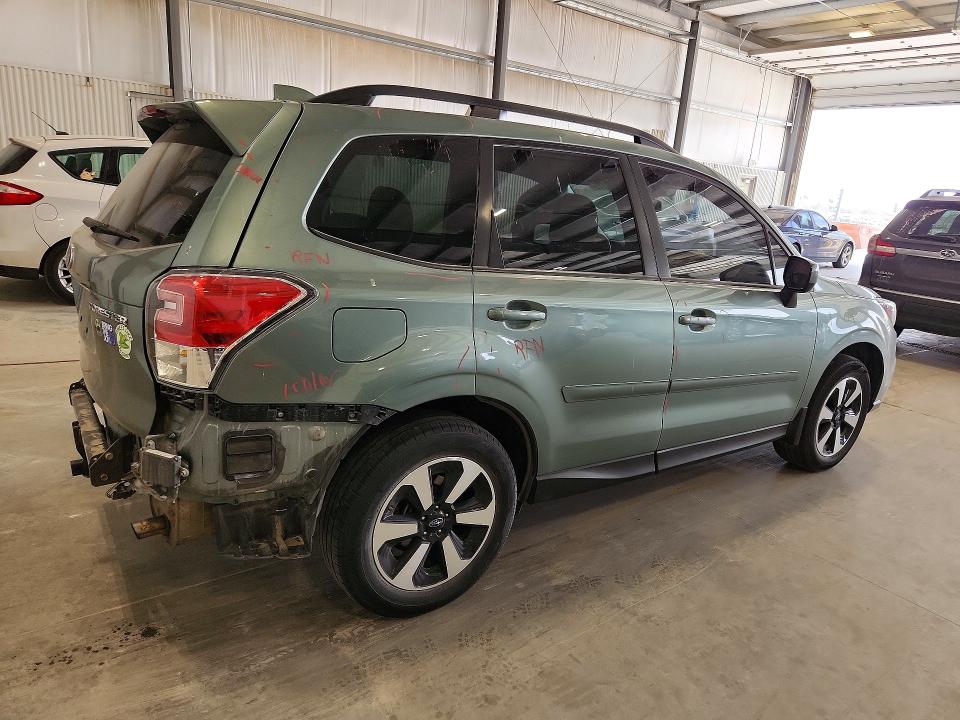 Продажа на аукционе авто 2018 Subaru Forester, vin: JF2SJAGC0JH458380, номер лота: 52867116