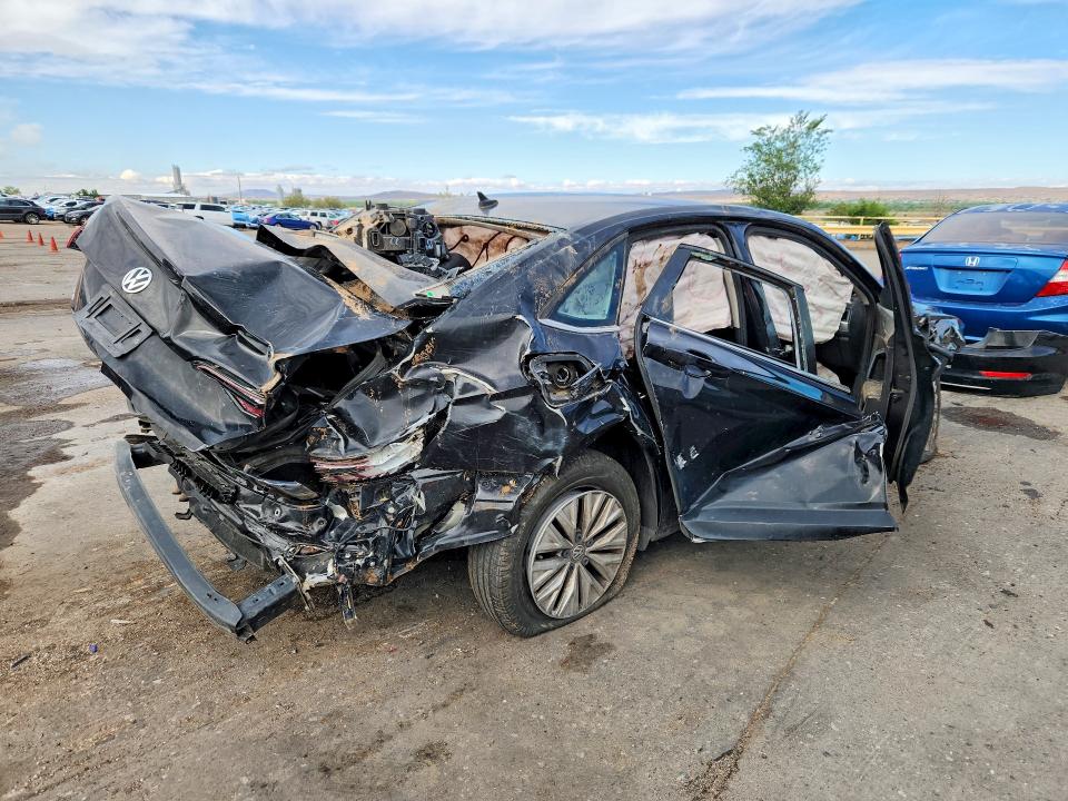 Продажа на аукционе авто 2019 Volkswagen Jetta, vin: 3VWCB7BU1KM205341, номер лота: 54628036