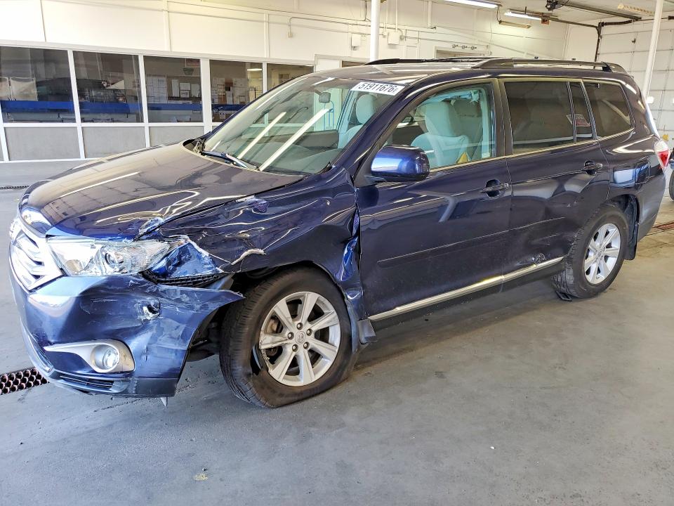 51911676 :رقم المزاد ، 5TDBK3EH4DS230047 vin ، 2013 Toyota Highlander مزاد بيع