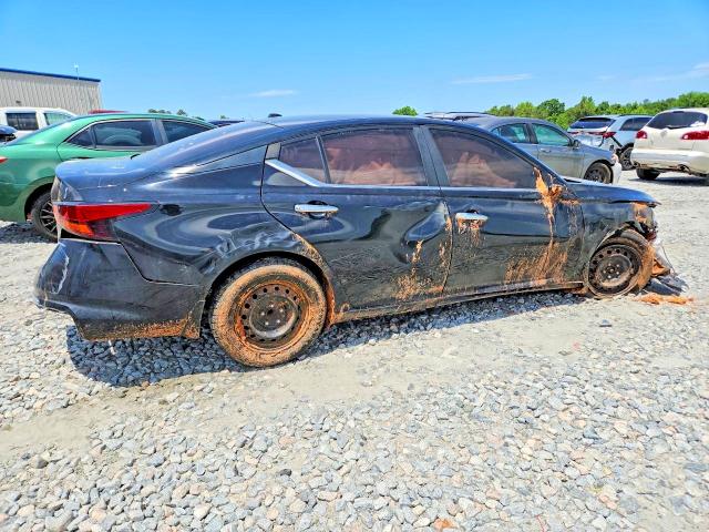 52646386 :رقم المزاد ، 1N4BL4BVXKC217031 vin ، 2019 Nissan Altima مزاد بيع