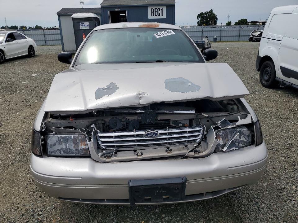 Aukcja sprzedaży 2005 Ford Crown Victoria, vin: 2FAHP71W25X162415, numer aukcji: 52170786