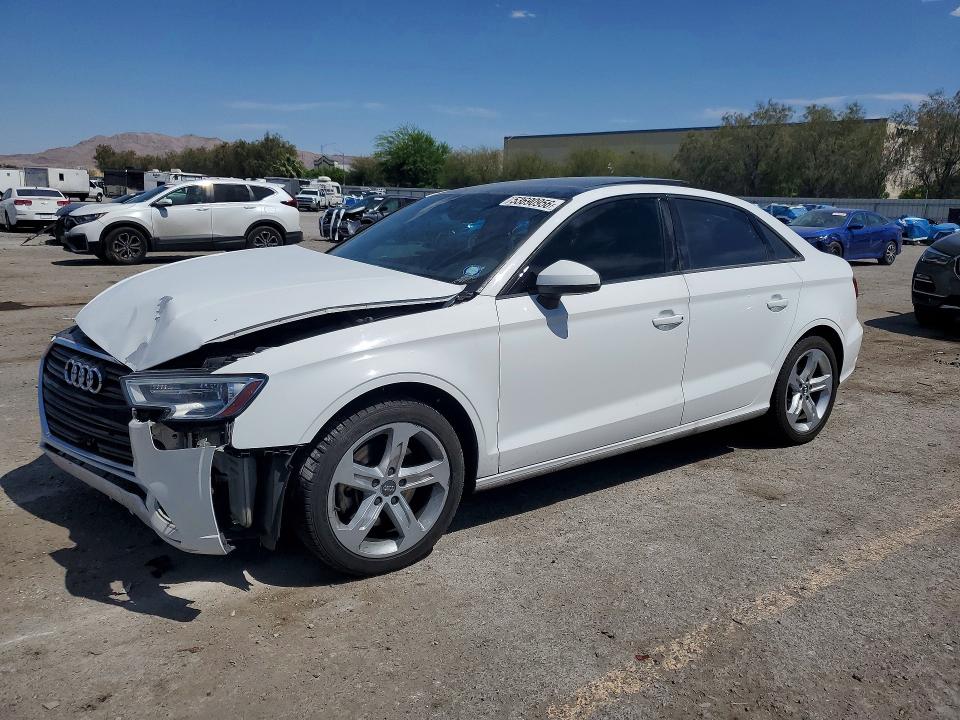 Продажа на аукционе авто 2017 Audi A3, vin: WAUAUGFFXH1035645, номер лота: 53690956