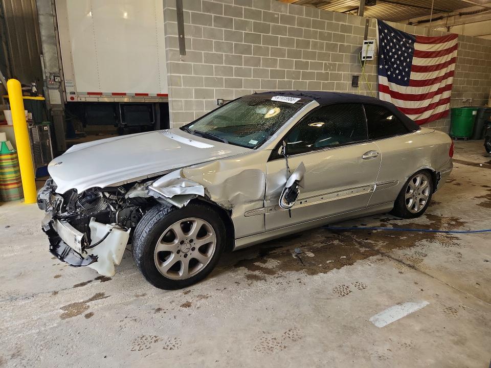 52123966 :رقم المزاد ، WDBTK65GX4T030948 vin ، 2004 Mercedes-benz Clk مزاد بيع